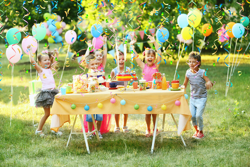 kids-happily-celebrating-a-birthday